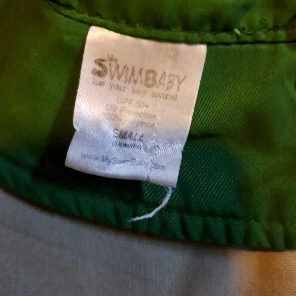 Swimbaby frog Print sun hat size small